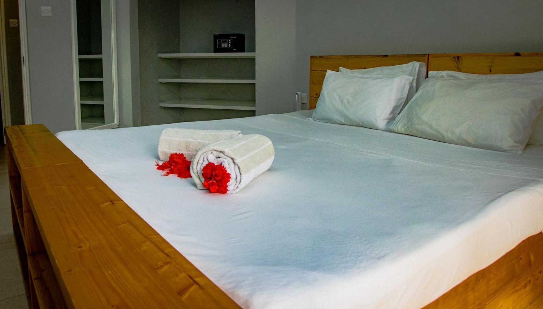 Riverside Residence - Beau Vallon โบวาลง ภายนอก รูปภาพ