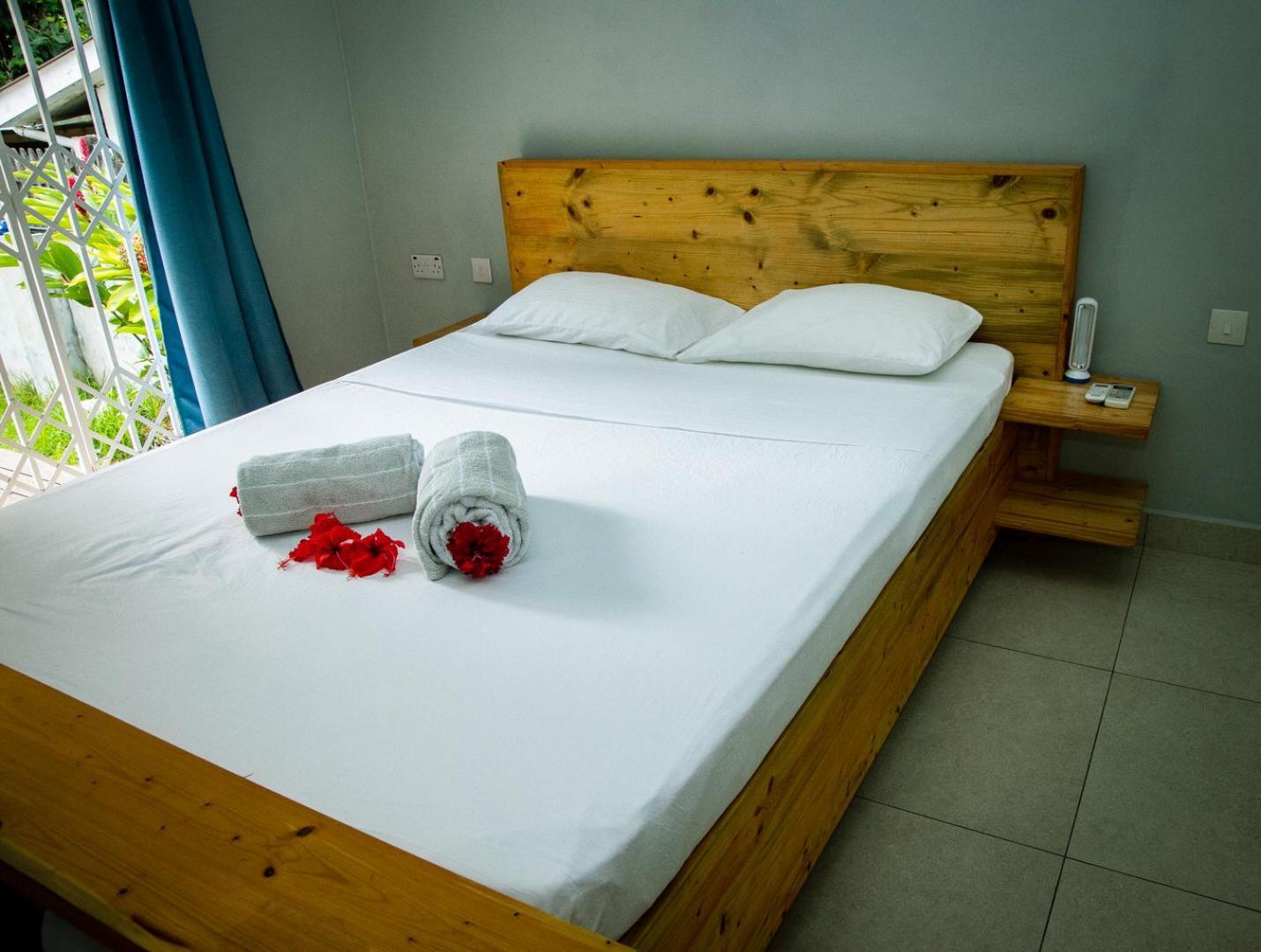 Riverside Residence - Beau Vallon โบวาลง ภายนอก รูปภาพ
