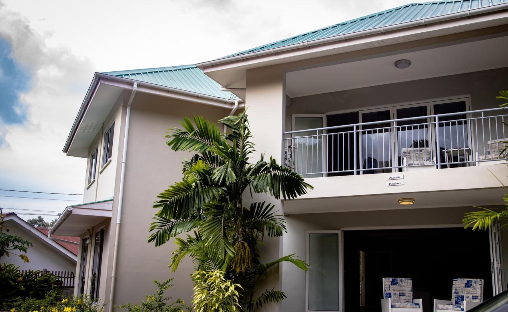 Riverside Residence - Beau Vallon โบวาลง ภายนอก รูปภาพ